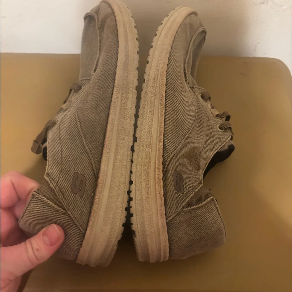 Skechers step out